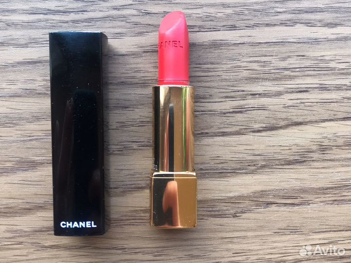 Помада Chanel Rouge Allure