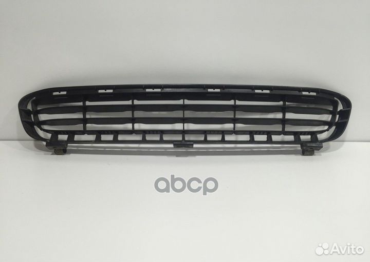 Решетка радиатора нижняя Toyota 5311233030 toyota