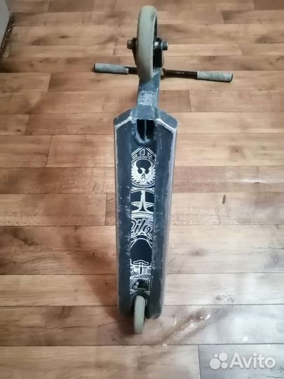 Трюковой самокат Phoenix