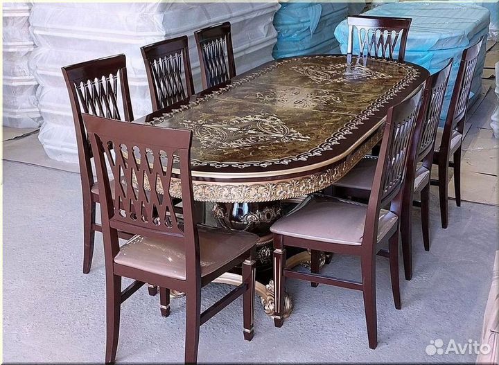 Кухонный стол