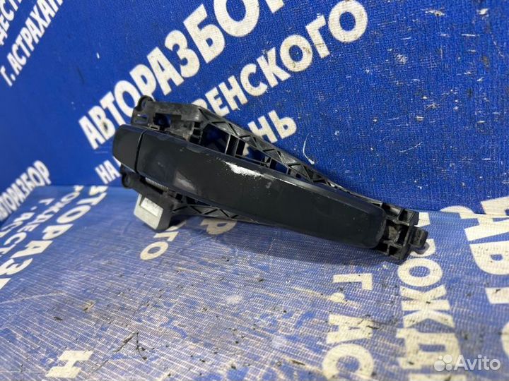 Наружная ручка двери Opel Astra H универсал 2012