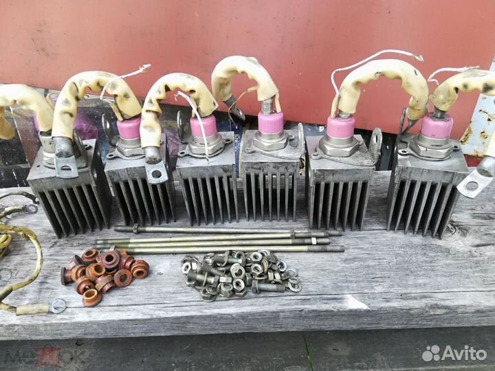 Силовые тиристоры, в комплекте, 6 штук