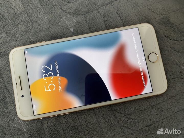 iPhone 8 Plus, 64 ГБ