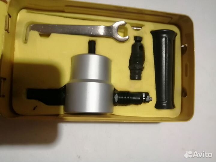 Насадка на дрель-высечные ножницы