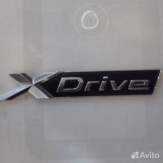 Эмблема Xdrive на крышку багажника BMW 5 G30