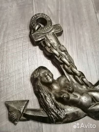 Литьё русалка на якоре барельеф