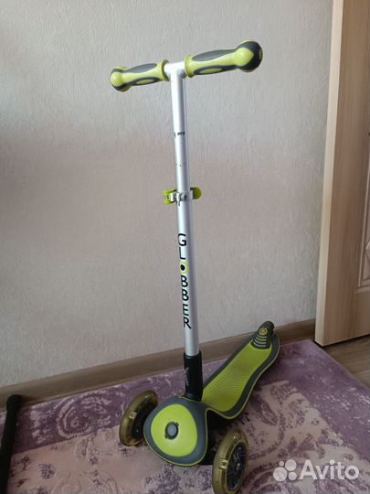 Самокат детский Globber зелёный б/у