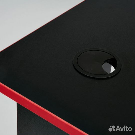 Стол компьютерный Strike