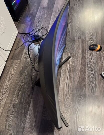 Монитор Samsung C27G55tqwi