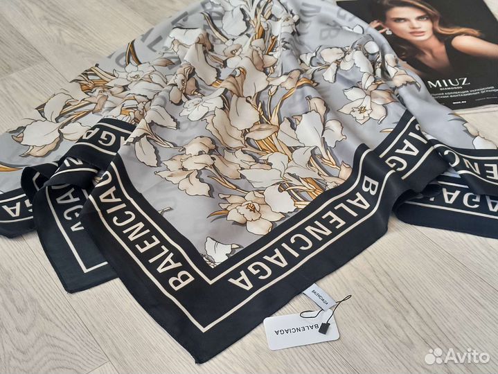 Платок Шелк Balenciaga серый бежевый 8 расцветок