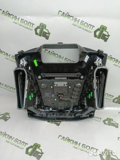 Блок управления магнитолой Ford Focus хэтчбек 5дв