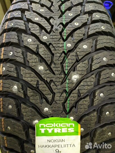 Nokian Tyres Hakkapeliitta 9 SUV 255/55 R18