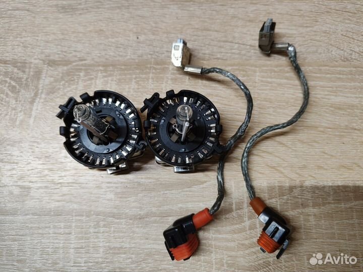 Биксеноновые линзы hella 3r + лампы d1s