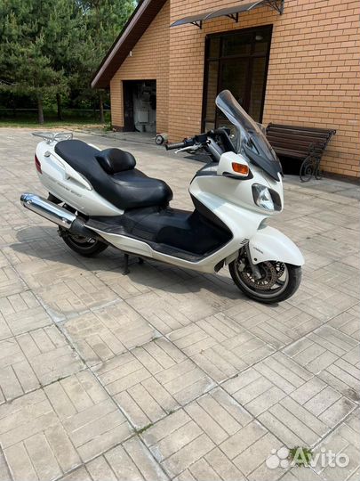 Suzuki SkyWave 650