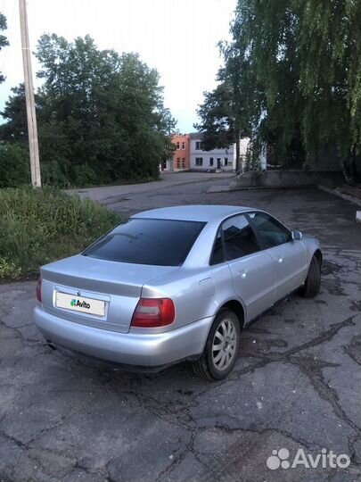 Audi A4 1.8 МТ, 1998, 250 000 км