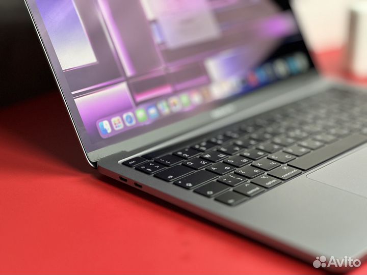 Рст 2020г MacBook Pro 13 i5 16GB 512GB SSD