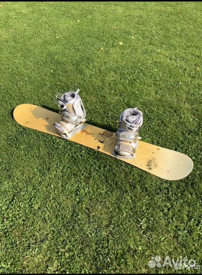 Сноуборд +крепы+ботинки
