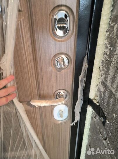 Дверь входная Гардиан