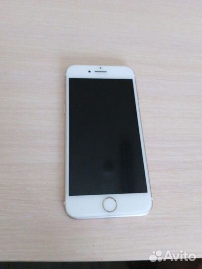 Телефон iPhone 7