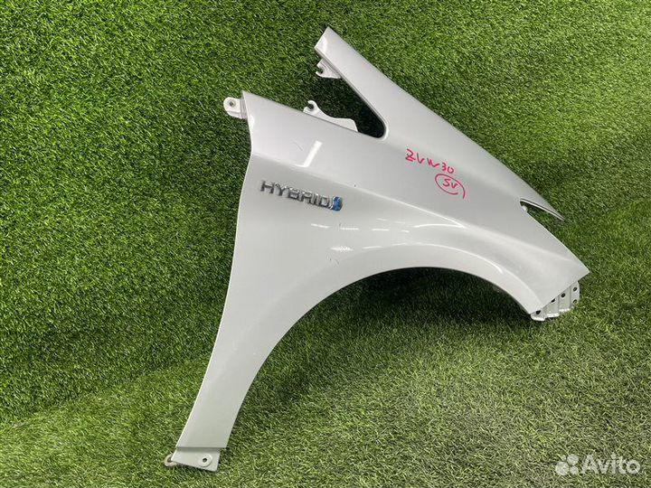 Крыло переднее правое Toyota Prius ZVW30 2zrfxe