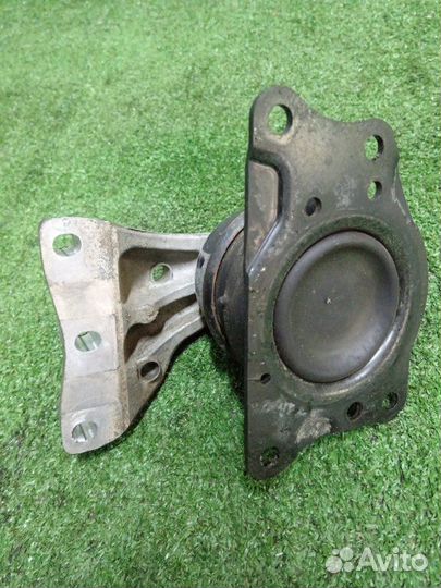 Опора двигателя правая Audi A1 8X1 caxb 47536 2012