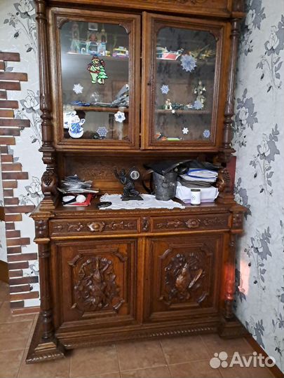 Антикварный буфет