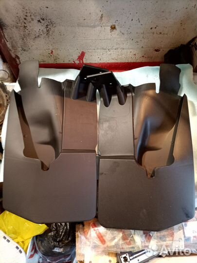 Брызговики для Mercedes Benz 906