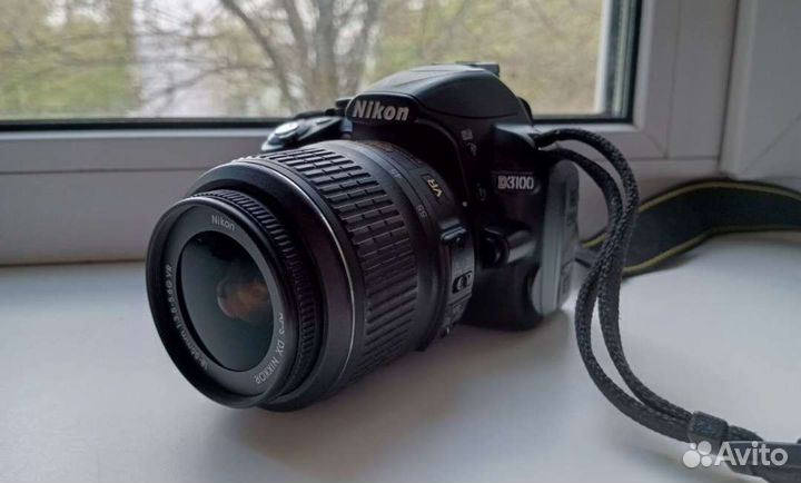 Зеркальный фотоаппарат