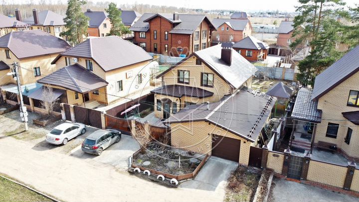 Коттедж 112 м² на участке 5,5 сот.