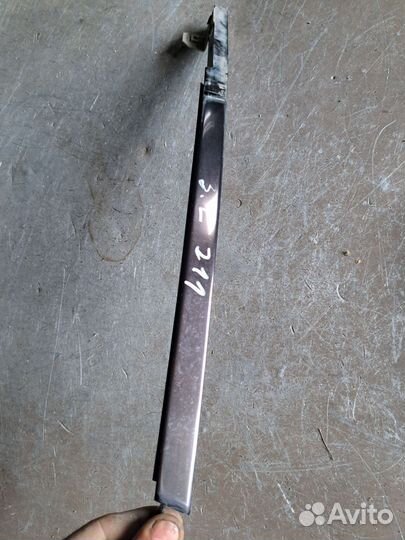 Накладка двери задний левая Mercedes W211