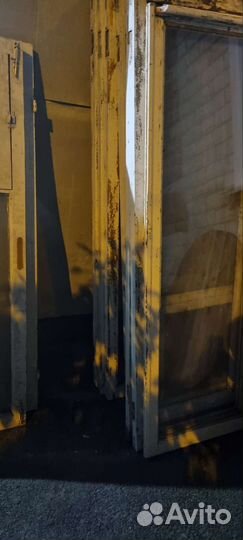 Деревянная оконная рама