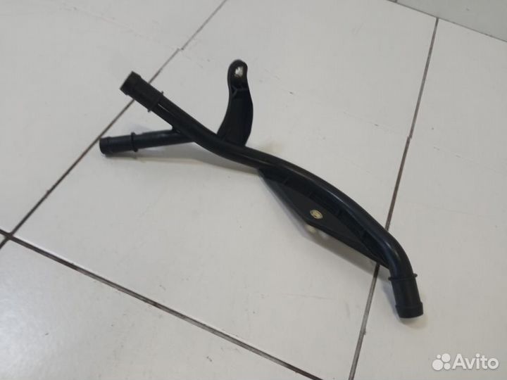 Патрубок Volkswagen Passat B7