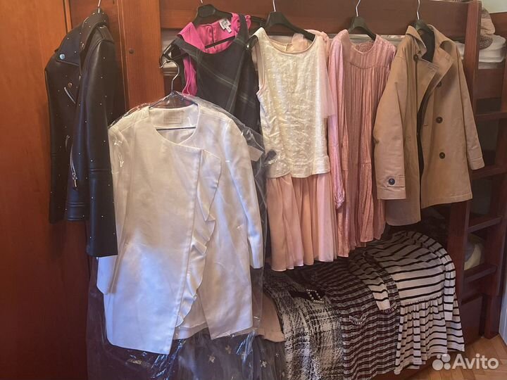 Много детских вещей