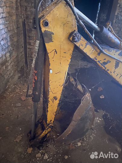 Навесной экскаватор