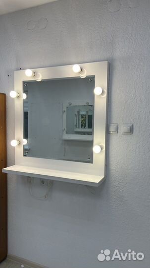 Гримерное зеркало