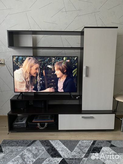 Тумба под телевизор