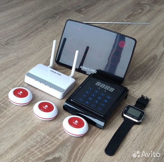 Кнопка вызова официанта с часами, табло, усилитель