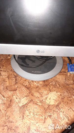 Монитор LG 19 диагональ