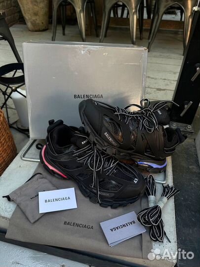 Balenciaga track 1 black LED