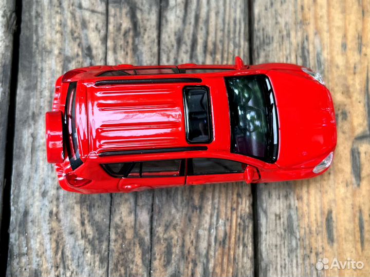 Welly масштаб 1:34 Toyota RaV4