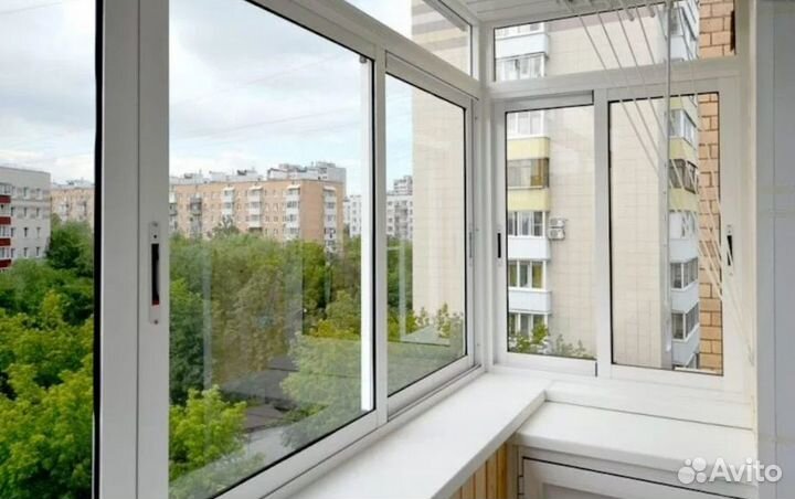 Остекление балкона с расширением