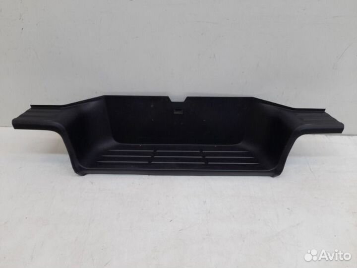 Накладка бампера задняя Toyota Hilux 8 2015-2023