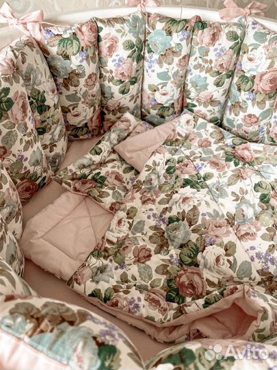 Бортики в кроватку новые