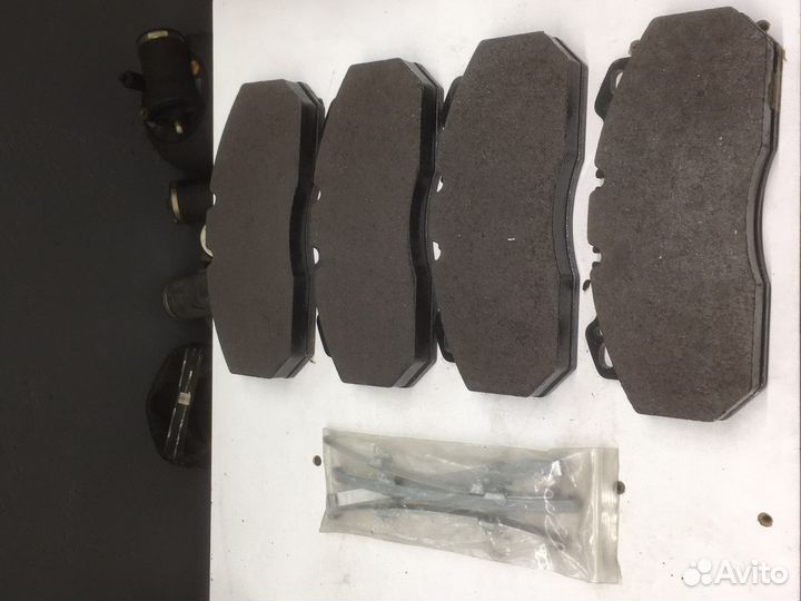 Колодки дисковые тормозные пластины, 250х114х28;