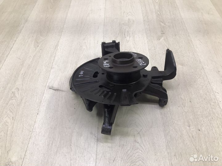 Кулак поворотный передний левый Мерседес w 163