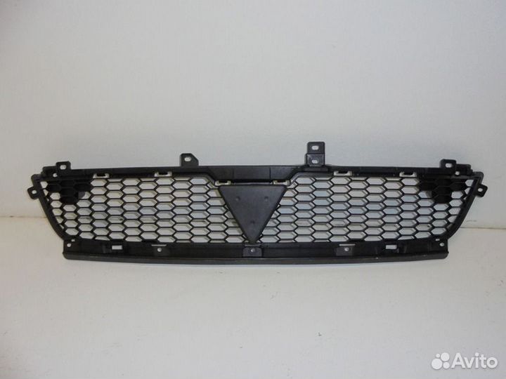 Решетка радиатора Митсубиси Аутлендер 2 хл XL 2010