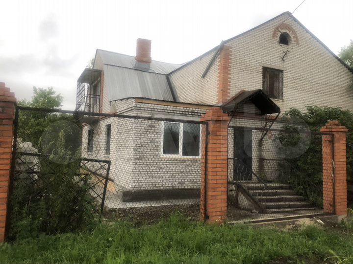 Дом 201 м² на участке 10 сот.