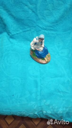 Статуэтка гипс Алёнушка с козленком