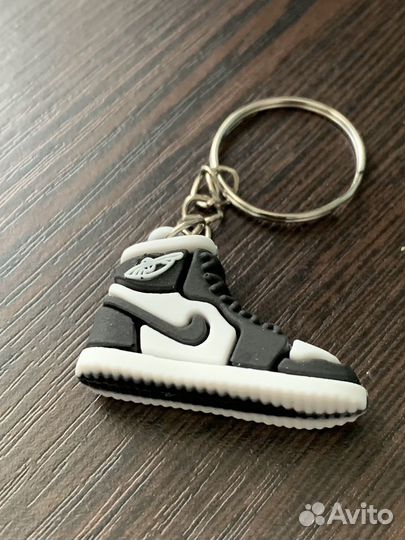Брелок для ключей nike air jordan