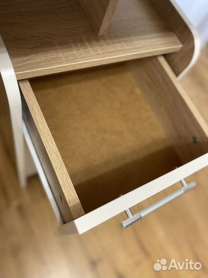 Стол письменный